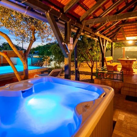 Holiday House Cvita بيوغْغاد نا موغو المظهر الخارجي الصورة